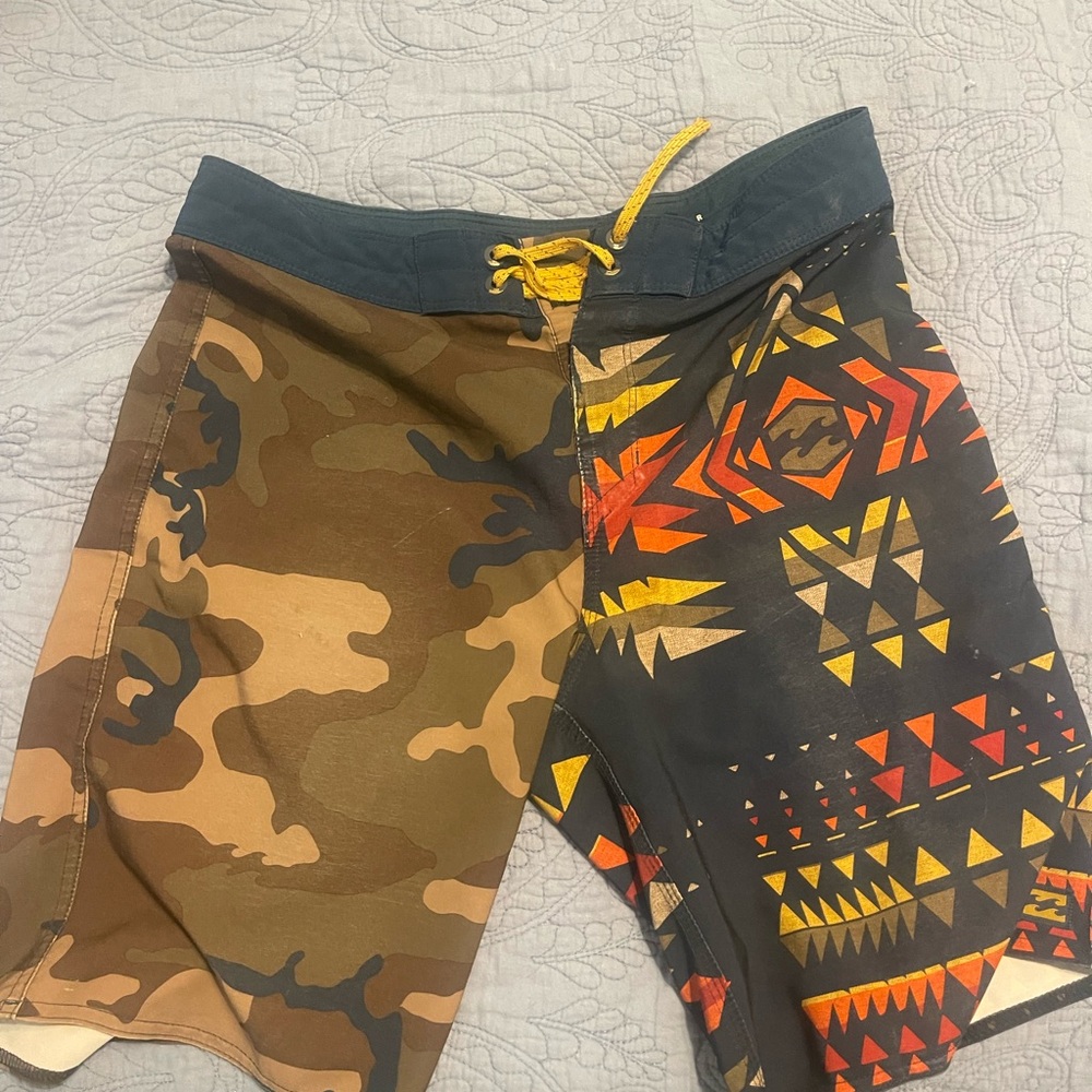 Billabong board shorts size 28